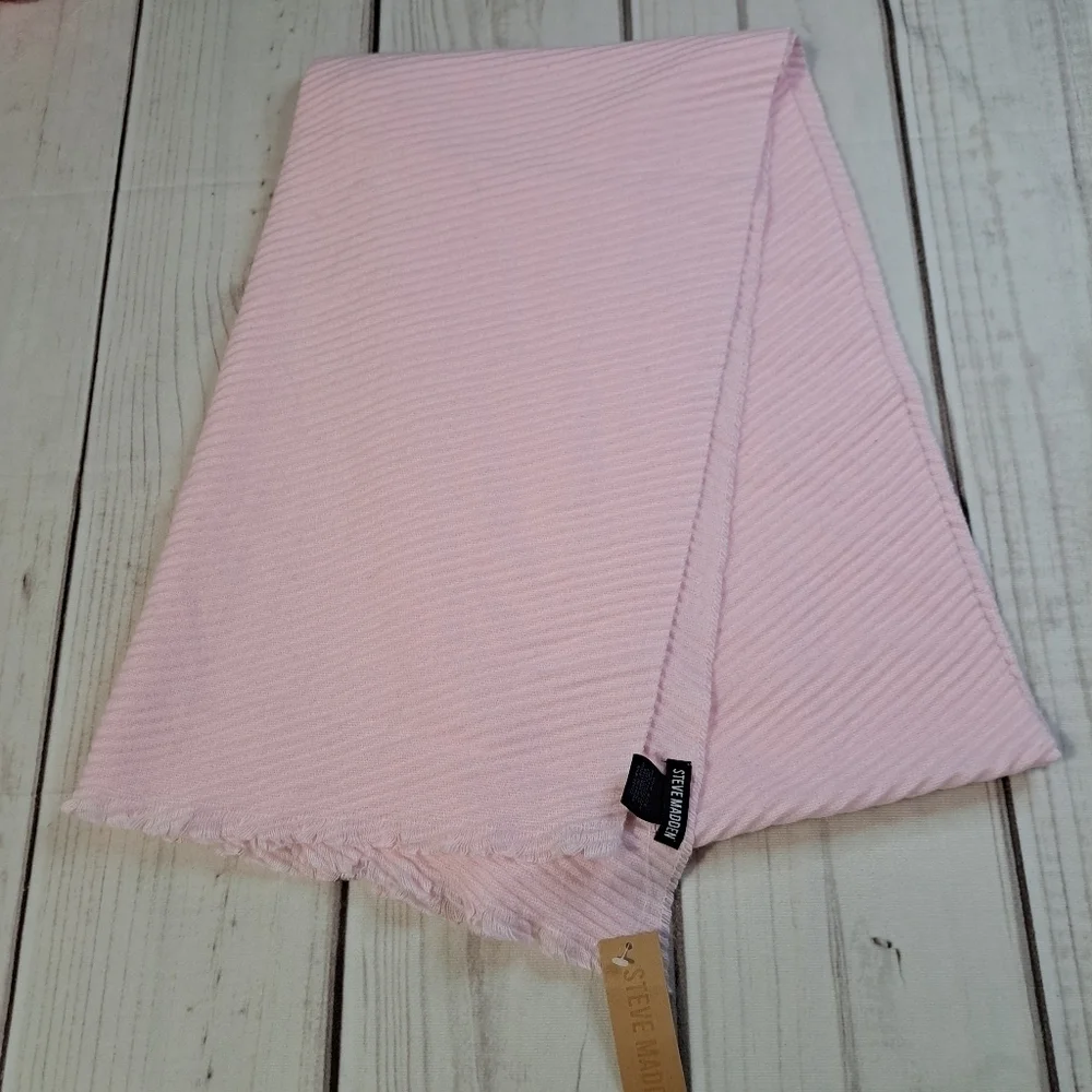 2 FOR 20 SALE Steve Madden Pink Scarf